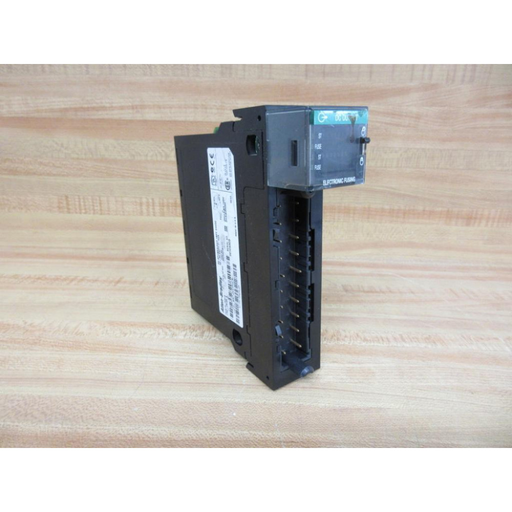 Allen Bradley 1756-OB16E Output Board 1756-0B16E Missing Cover - Used