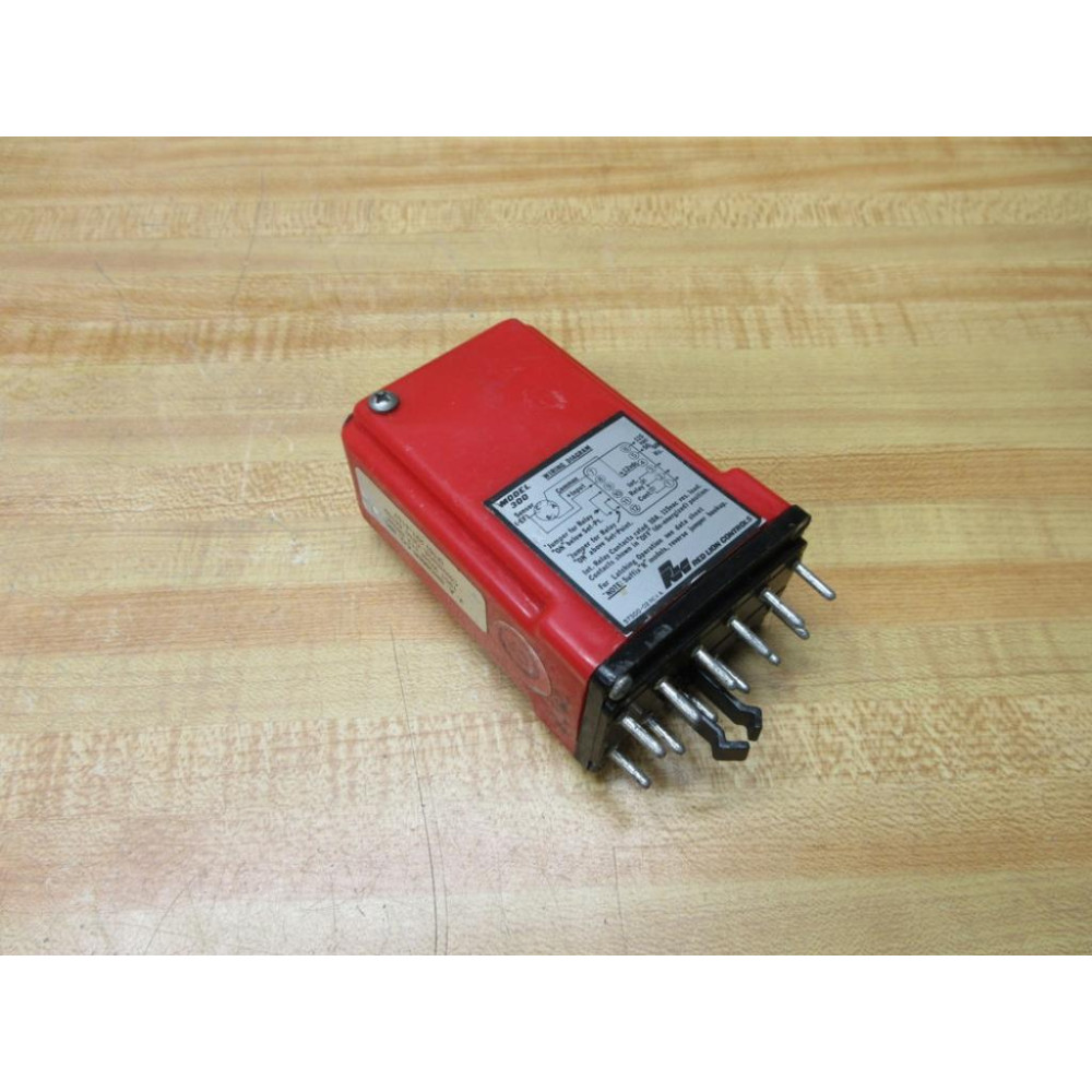 Red Lion Controls 300-51-30034 Speed Sensing  Switch 300 - Used