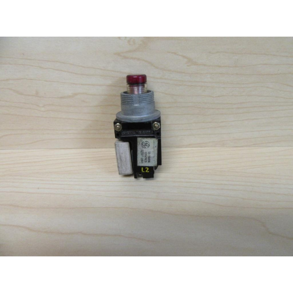 General Electric 55-194896 Illuminated Push Button 55194896 Red - Used