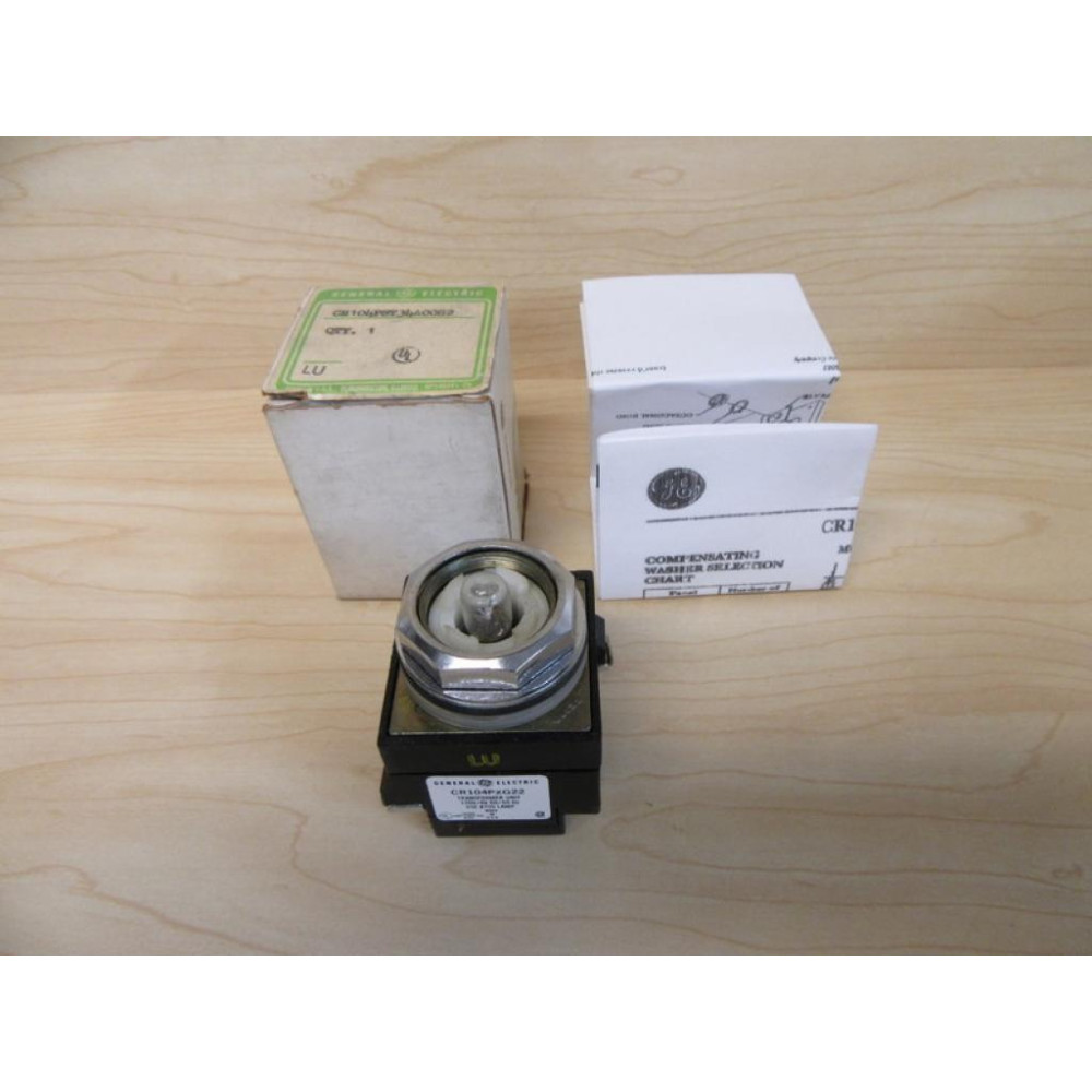 General Electric CR104PST34A00S2 Selector Switch
