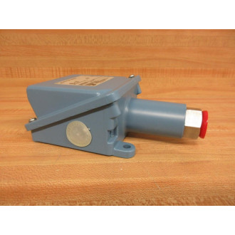 United Electric Controls Co H100-194 95331 Pressure Switch H10019495331 - New No Box