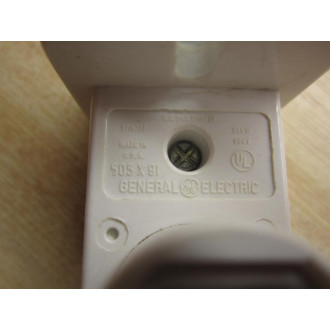 General Electric 505X91 Compressible Lamp Holder 505X91 - Used