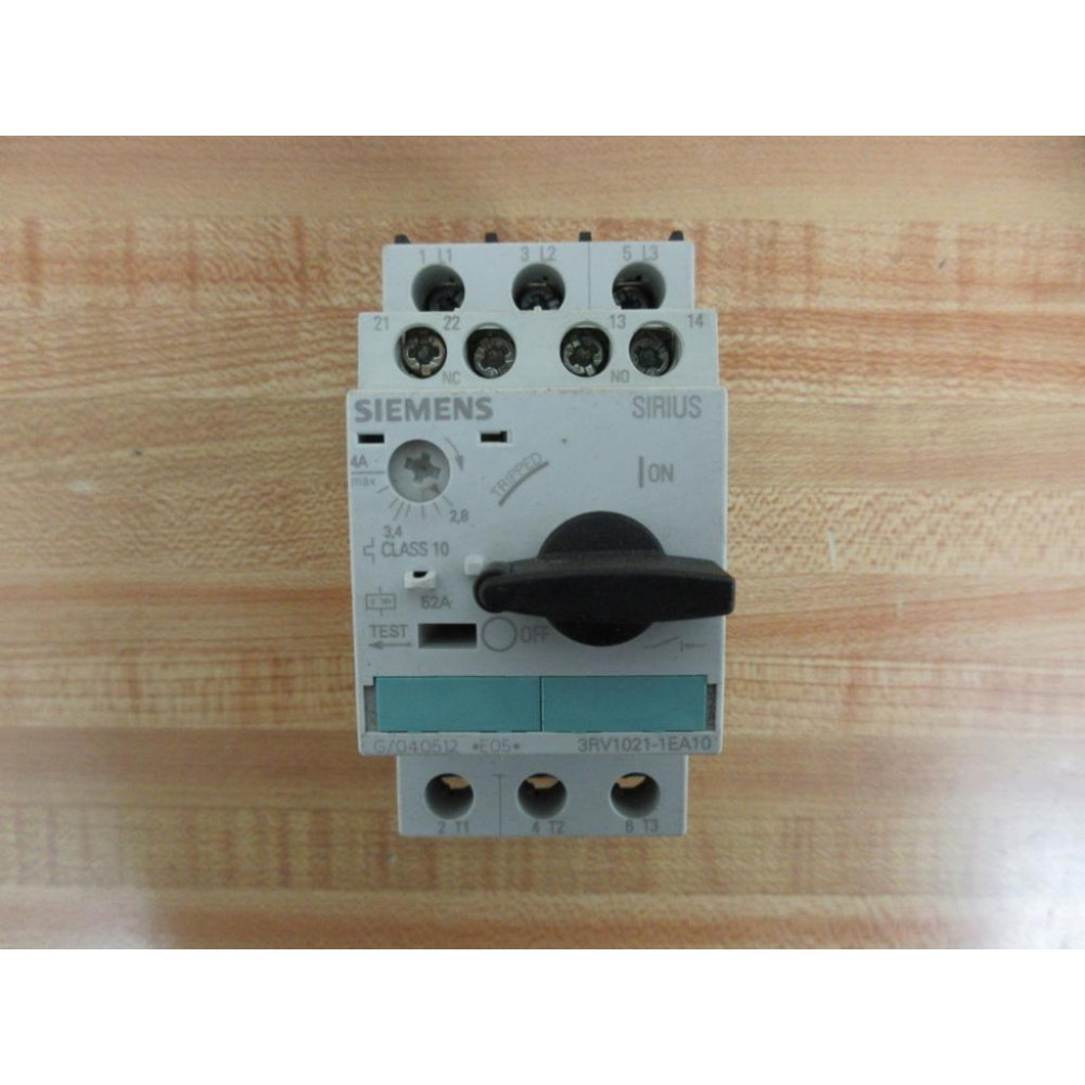 Siemens 3RV1021-1EA10 Circuit Breaker 3RV10211EA10 With 3RV1901-1E - Used