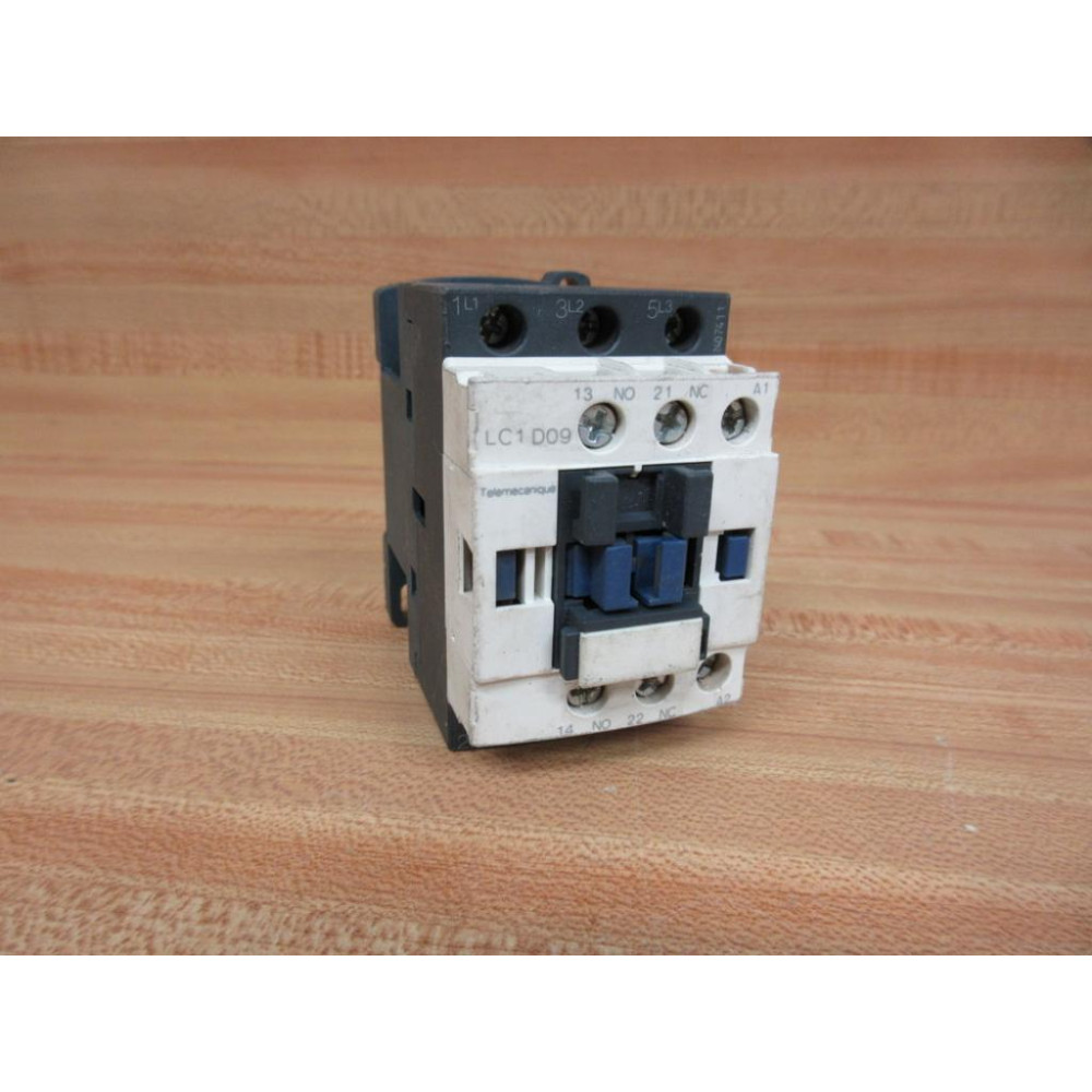 Telemecanique LC1-D09 Schneider Contactor LC1D09 - Used