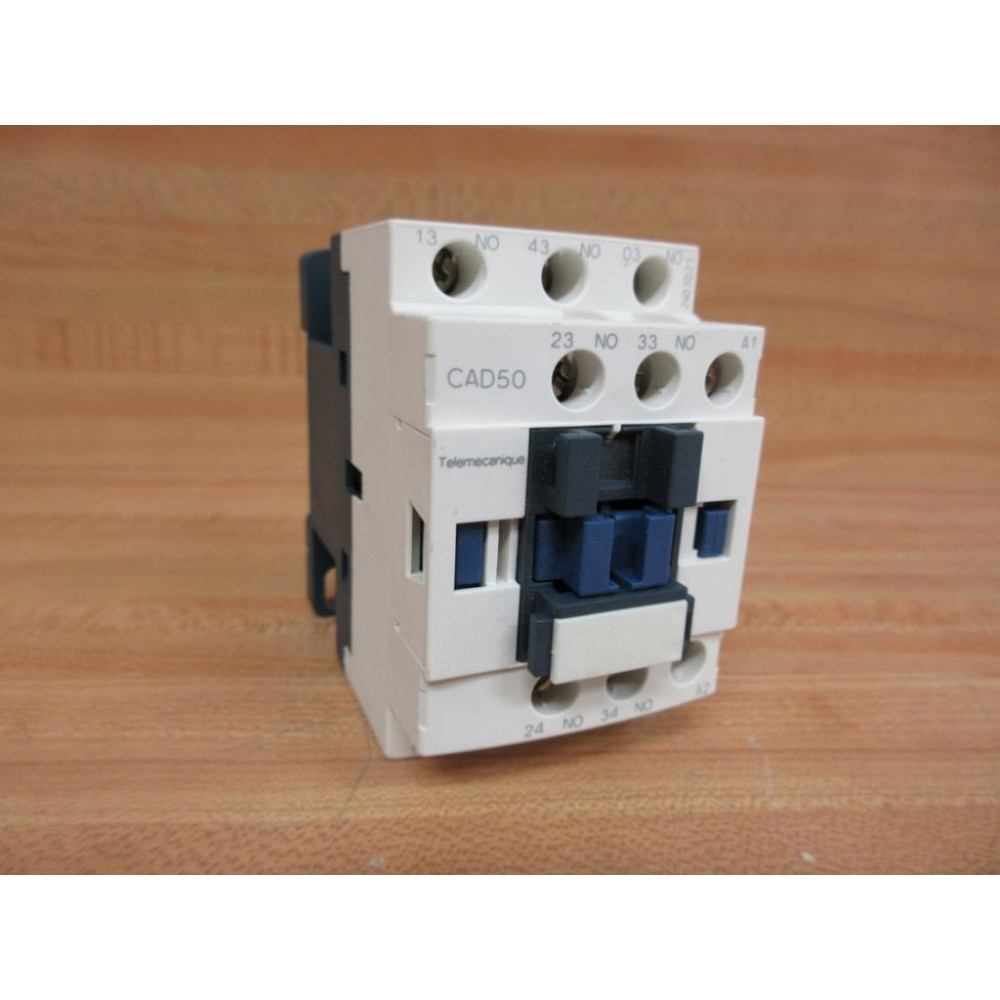 Telemecanique CAD-50G7 Control Relay 20490 - Used