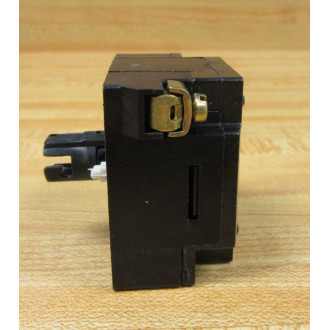 General Electric CR104PXG48 Full Voltage Socket With Lamp WO Lamp - New No Box