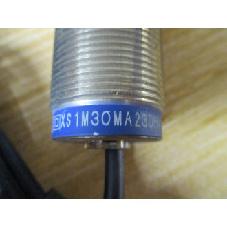 Telemecanique XS1M3OMA230H4 Proximity Switch - New No Box