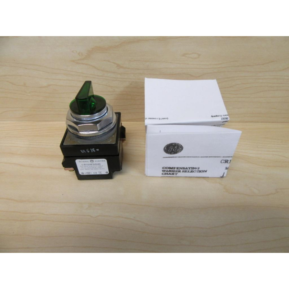 General Electric CR104PST94G00S2 Selector Switch - New No Box