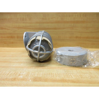 The Design Edge L-1707 Industrial Light Fixture L1707