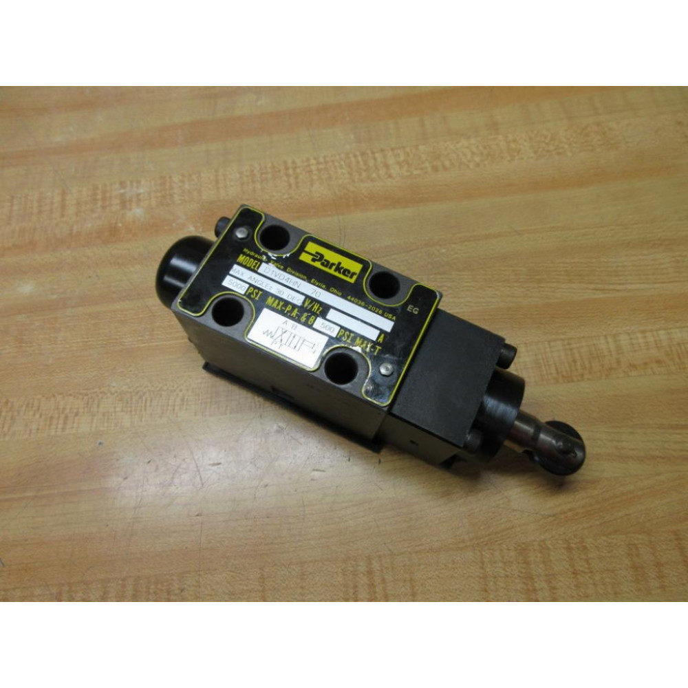 Parker D1VD4HN 70 Directional Control Valve D1VD4HN - Used