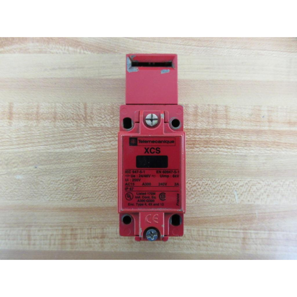 Telemecanique XCS Safety Interlock Switch - Used