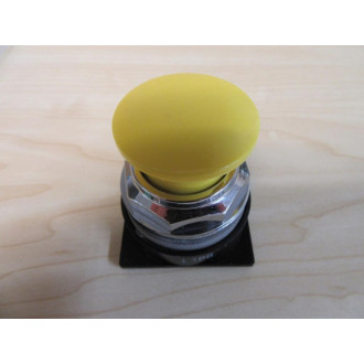 General Electric CR104PBM00E5 Push Pull Switch