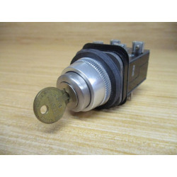 Allen Bradley 800T-E24B Lockable Push Button switch Old Style