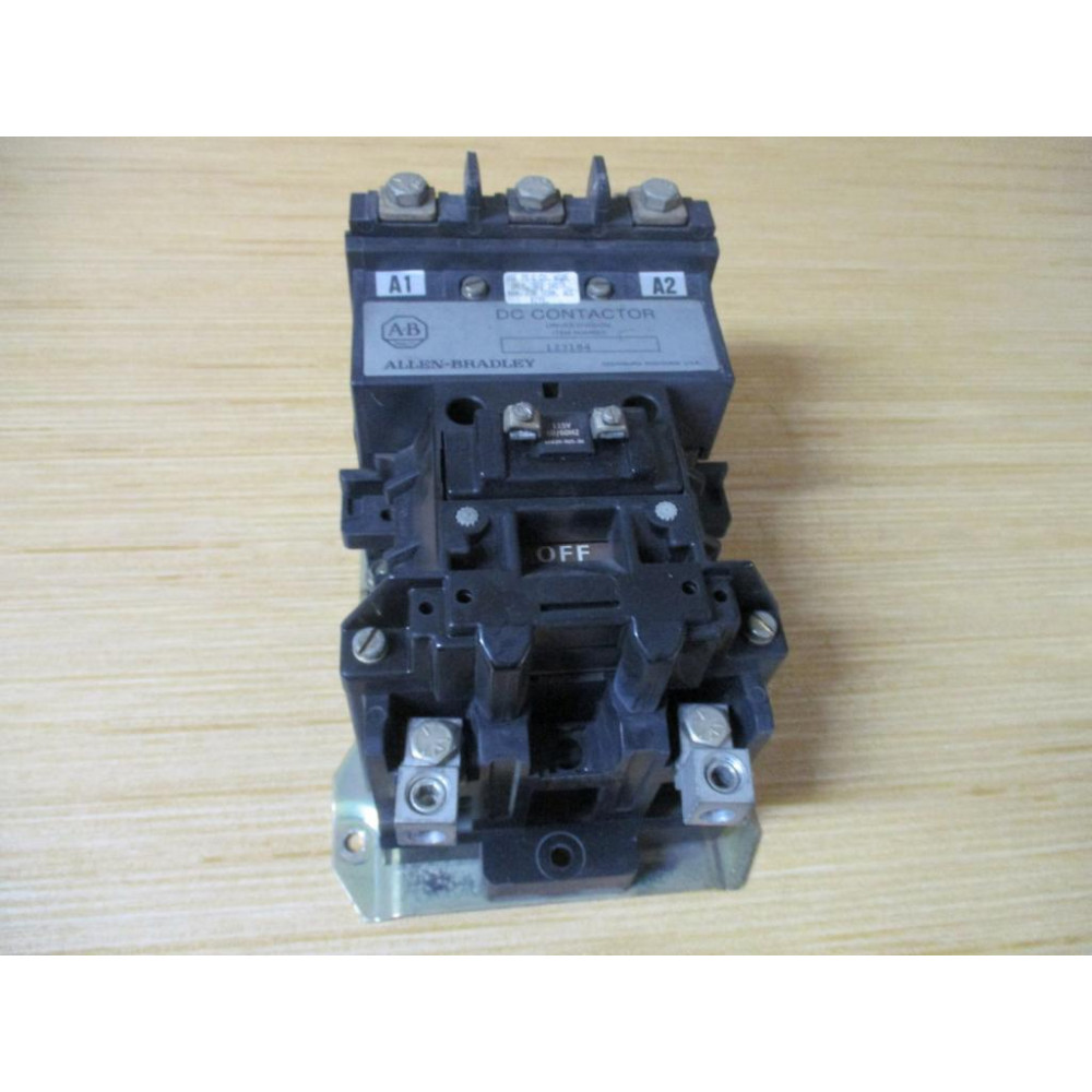 Allen Bradley 123184 DC Contactor 115V - Used