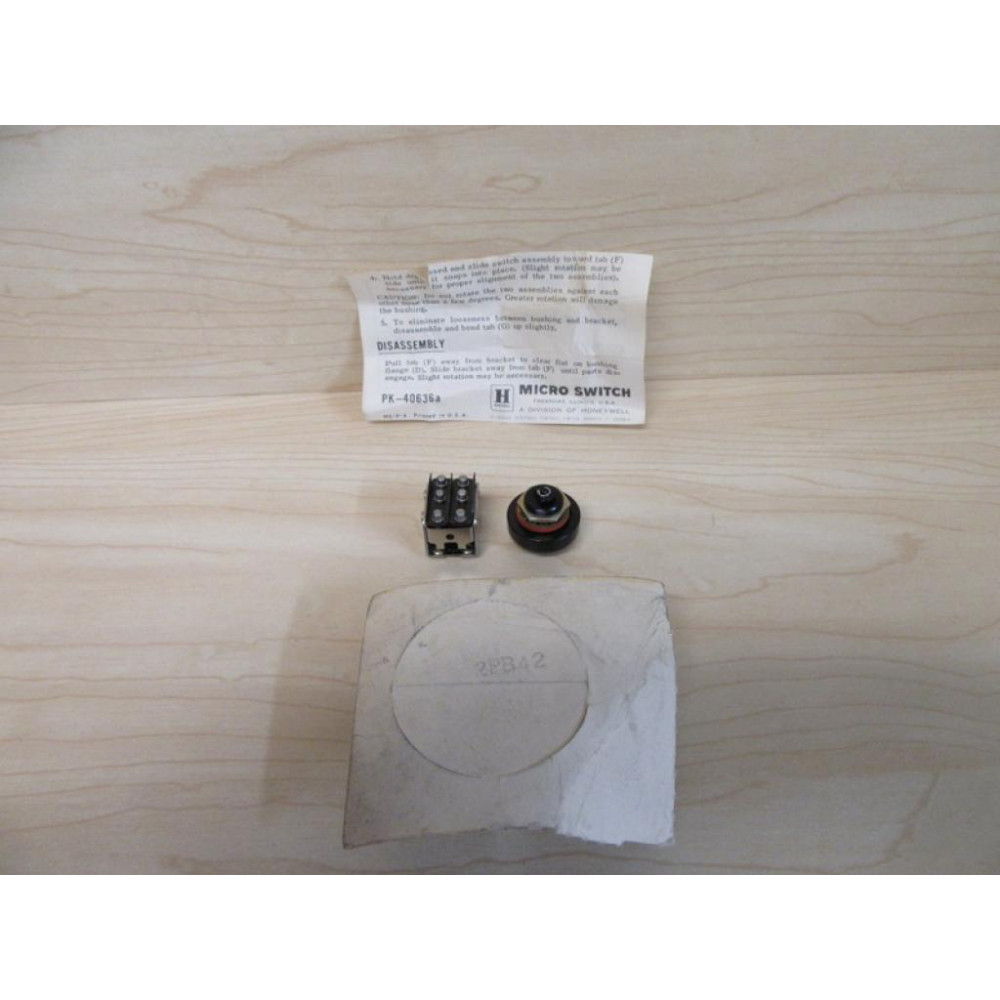 Micro Switch 2PB42 Push Button Switch