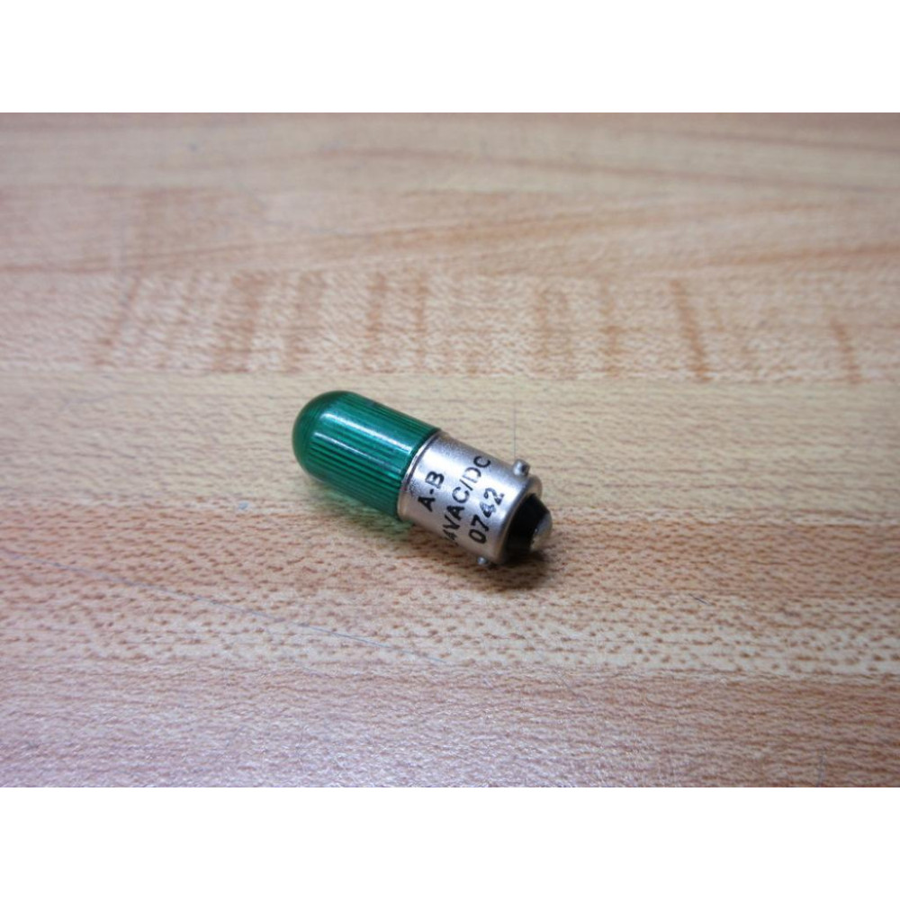 Allen Bradley 800E-N157G LED Lamp Bulb Green 24VACDC - New No Box