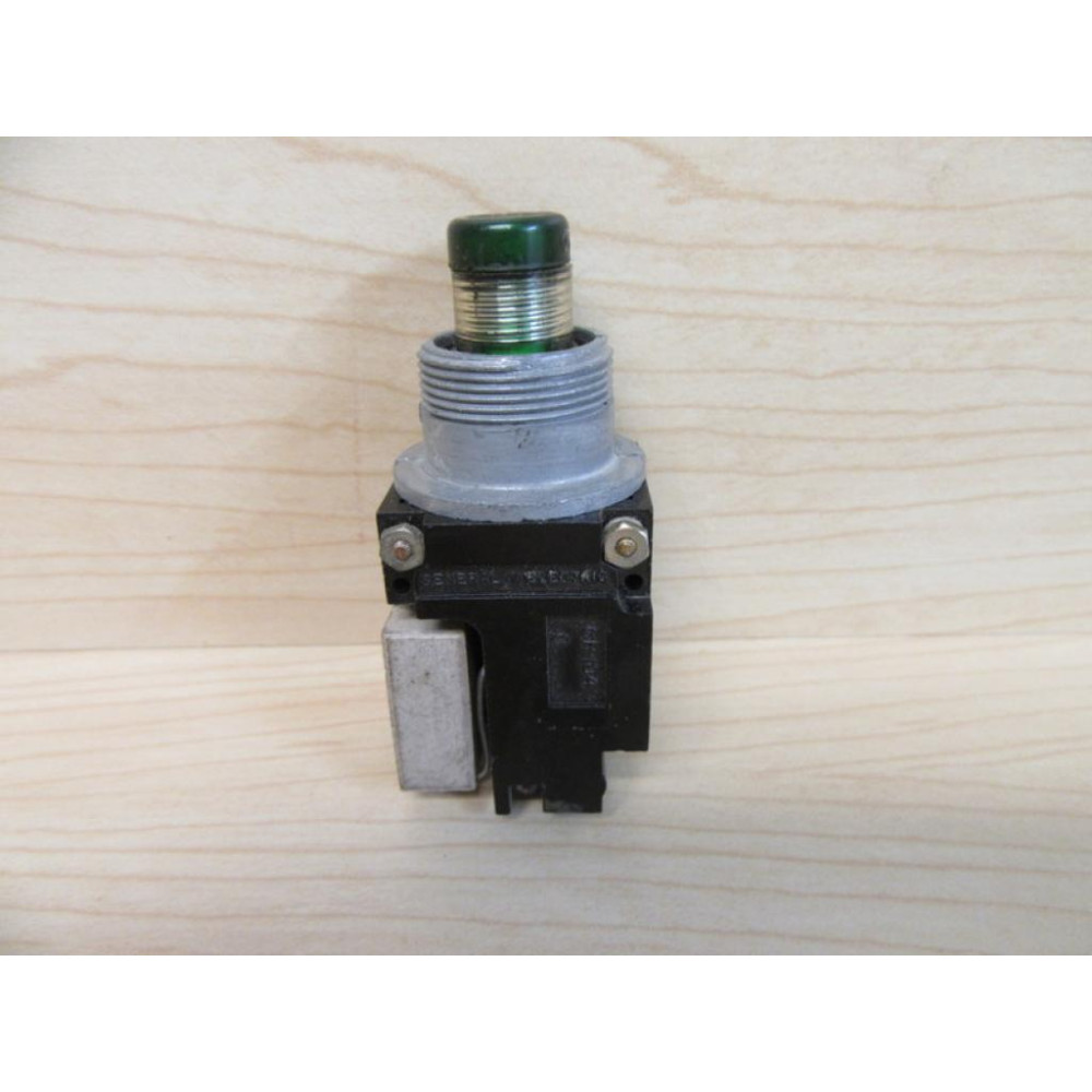 General Electric CR104G-1-I GE Push Button CR104G1I Green - Used