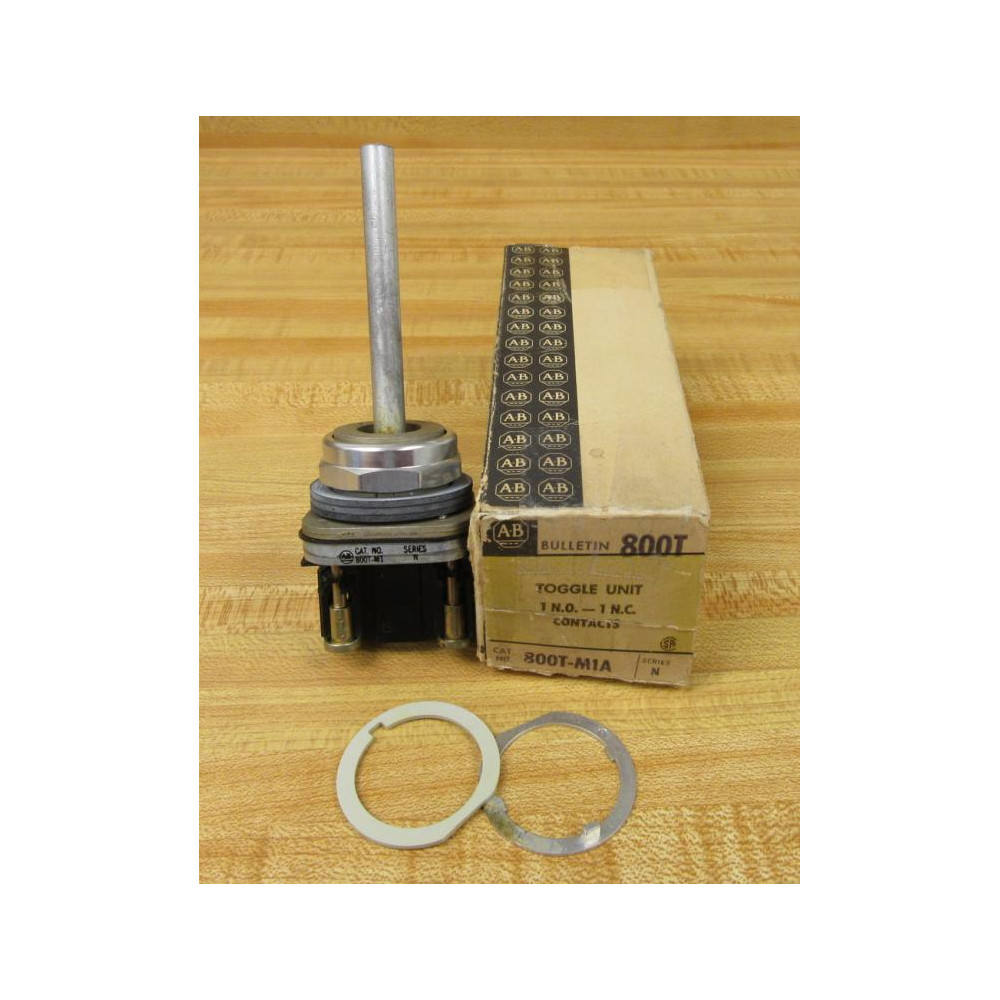 Allen Bradley 800T-M1A Toggle Unit 800TM1A W 800T-XA