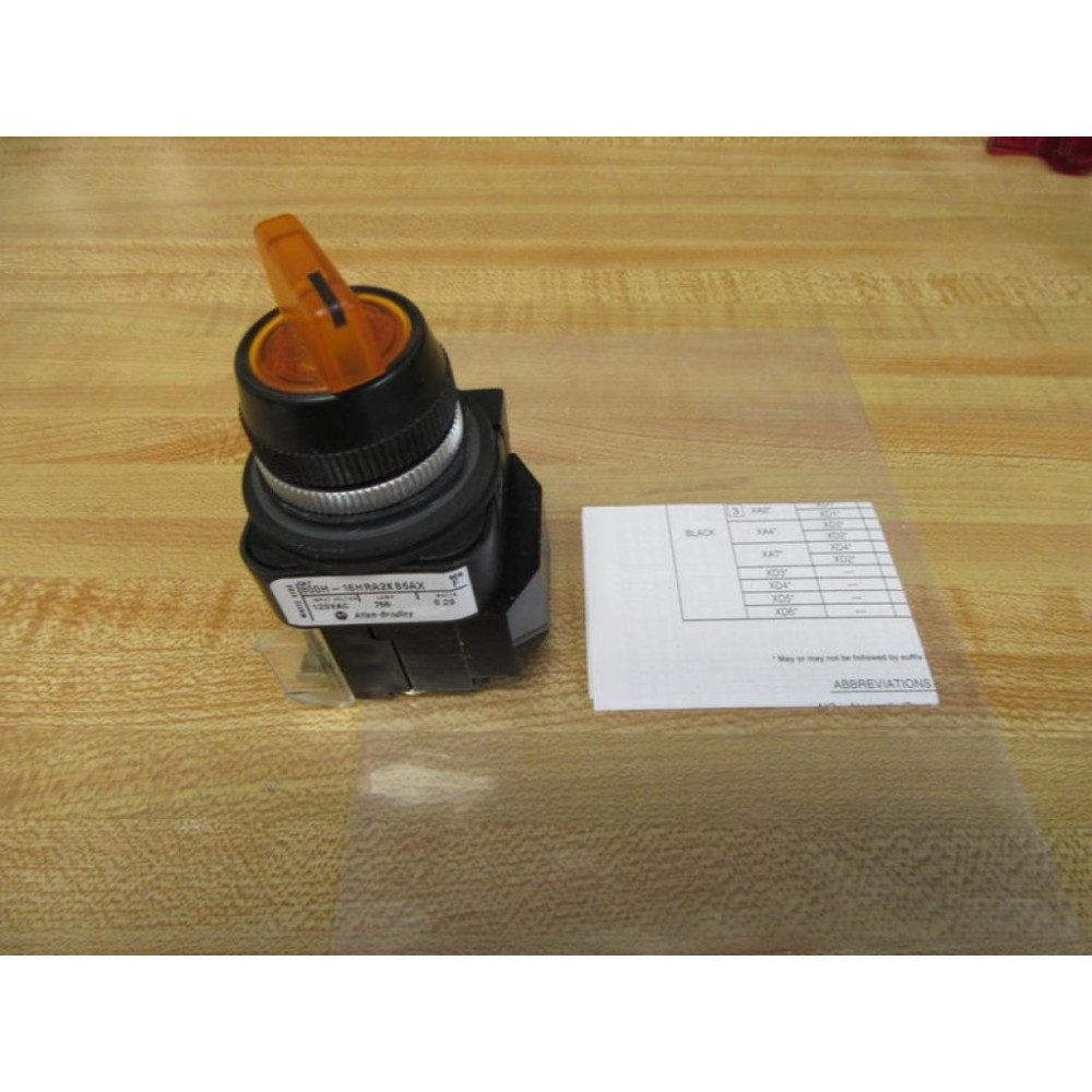 Allen Bradley 800H-16HRA2KB6AX Selector Switch - New No Box