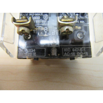 Allen Bradley 800T-FXJ6D4 Red Button 800TFXJ6D4 - Used