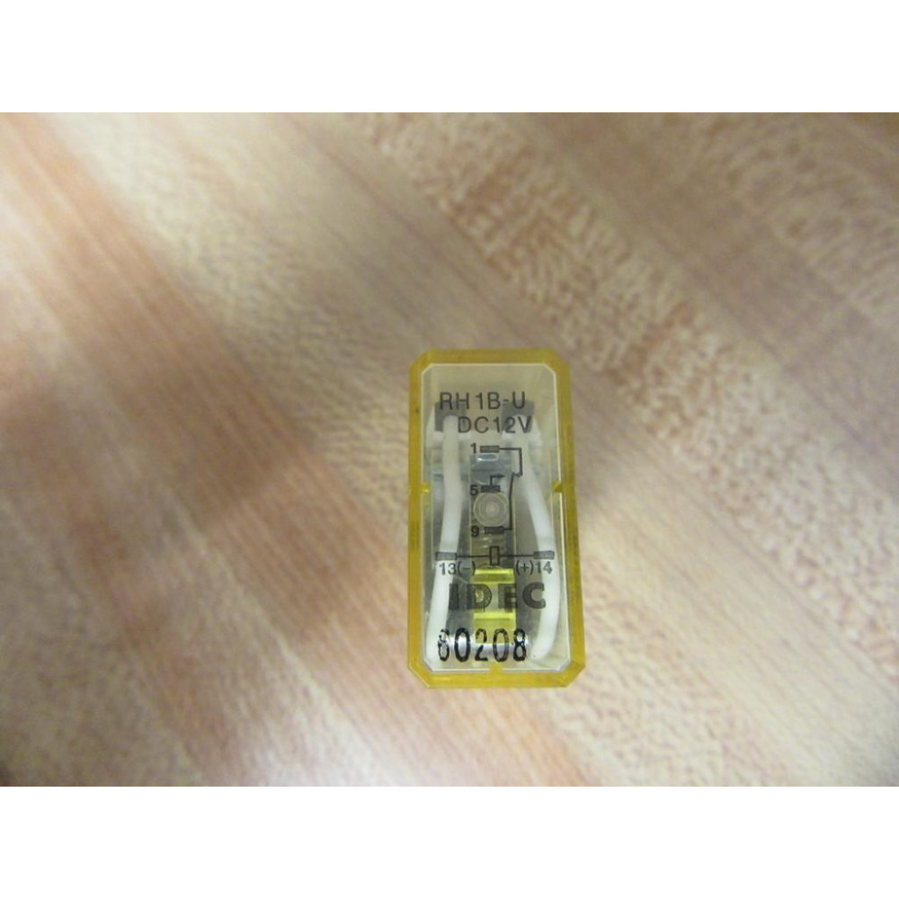 IDEC RH1B-U-DC12V Relay RH1B-U-12VDC - Used