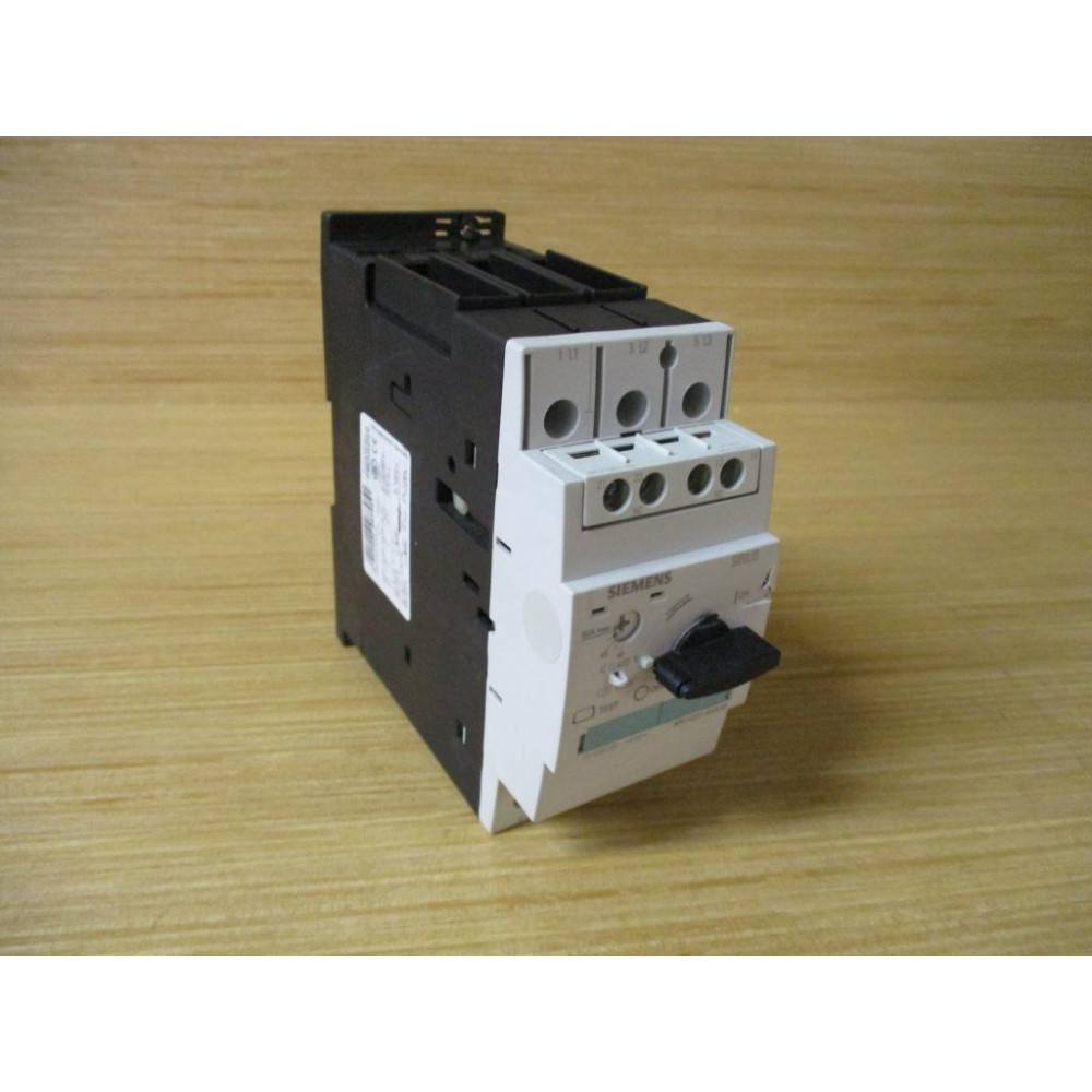 Siemens 3RV1031-4HA10 Circuit Breaker 40-50 AMP Small Crack - New No Box