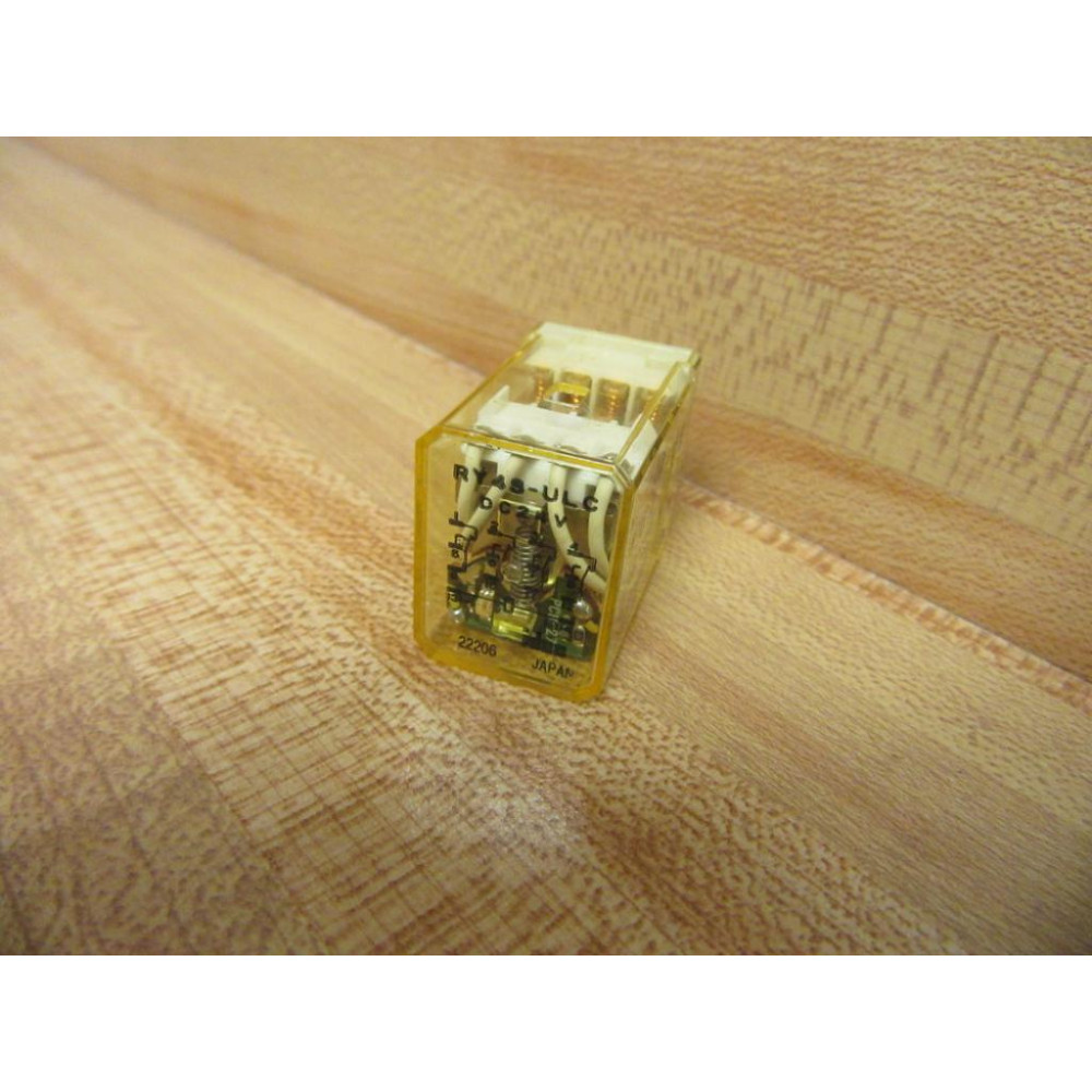 IDEC RY4S-ULC-DC24V Relay RY4S-ULC-24V DC 24VDC WO Clip - New No Box