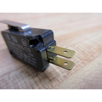 Honeywell V7-1C17D8-015-1 Miniature Switch A1M6-1676-179 Chipped - Used