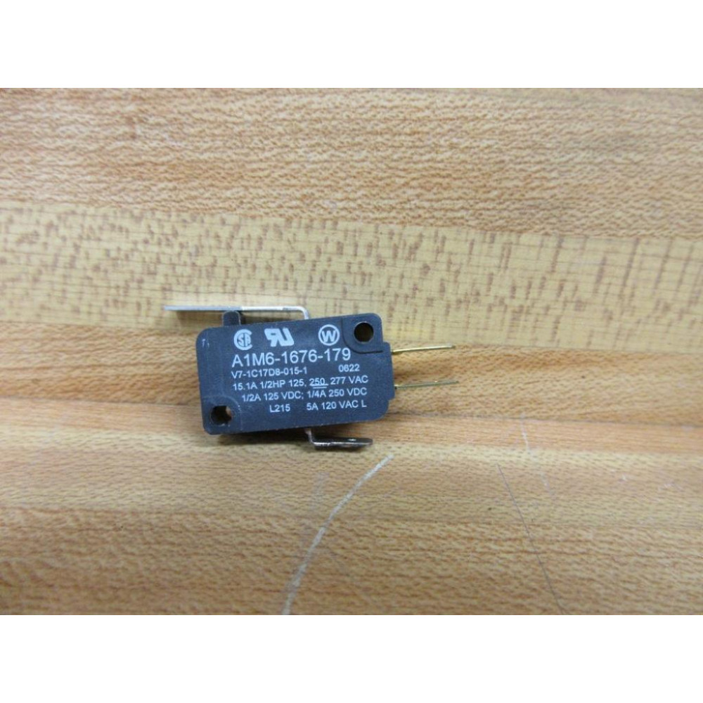 Honeywell V7-1C17D8-015-1 Miniature Switch A1M6-1676-179 - New No Box