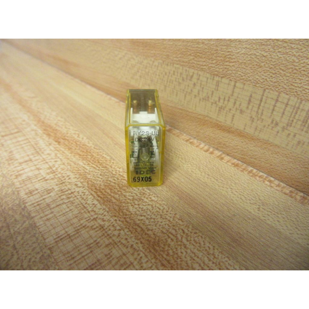 IDEC RY2S-UL-DC24V Relay RY2S-UL-24VDC - Used