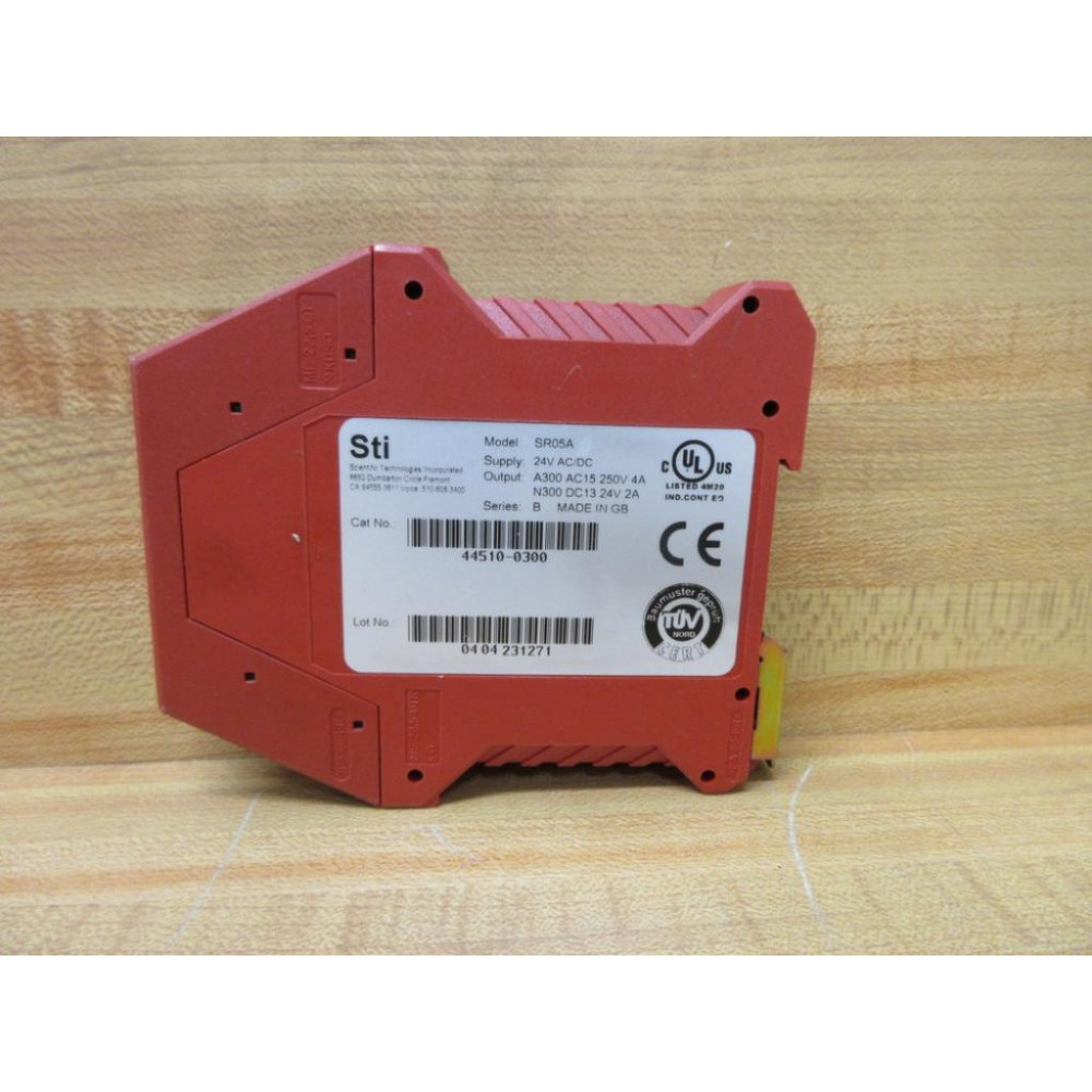 Scientific Technologies 44510-0300 Safety Relay 445100300 MSR5T SR05A - Used