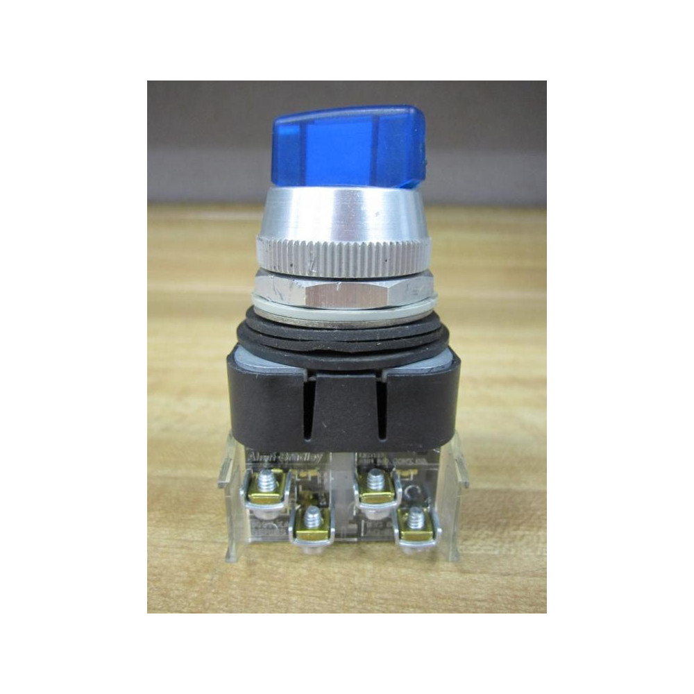 Allen Bradley 800T-16HB2KB6AX Selector Switch 800T16AB2KB6AX - Used