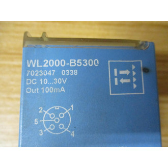 Sick WL2000-B5300 Photoelectric Sensor WL2000B5300 Chipped, WO Nut - Used