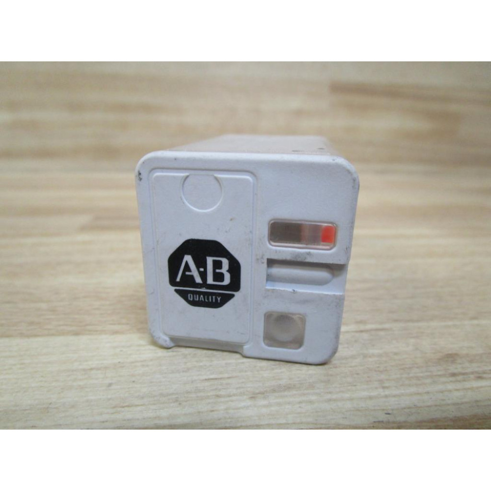 Allen Bradley 700-HA32A1-120V AC Relay 700-HA32A1-120VAC Ser A - Used