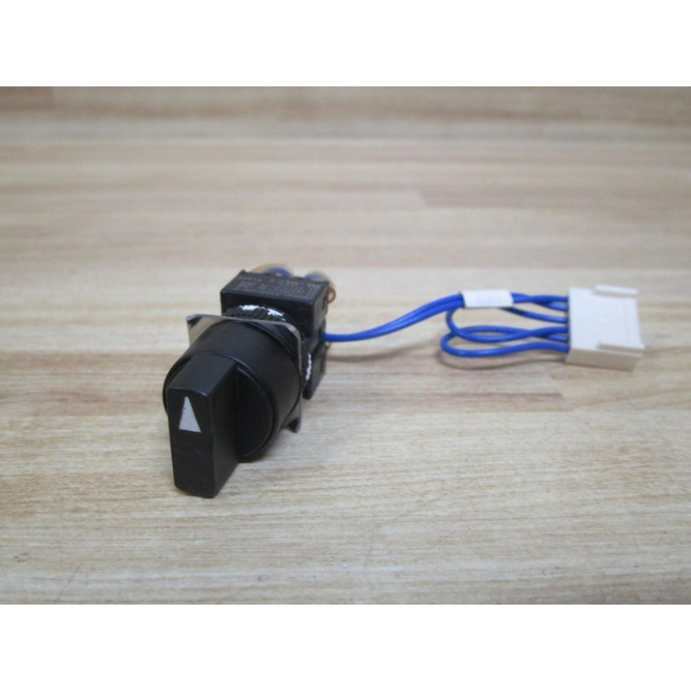 Omron A16S-2N-2 Switch Teach Pendant A16S2N2 6 Blade6 Pin2 Wire - Used