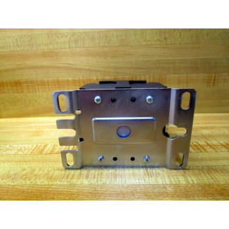 Eaton C25DND330A Cutler-Hammer Contactor C25DND330 Ser. E1, 110-120V