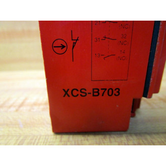 Telemecanique XCS-B703 Limit Switch XCSB703 018539 - Used