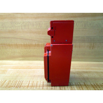 Telemecanique XCS-B703 Limit Switch XCSB703 018539 - Used