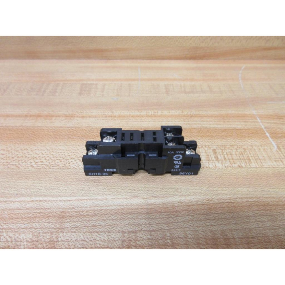IDEC SH1B-05 Relay Socket SHIB-05 Black - New No Box