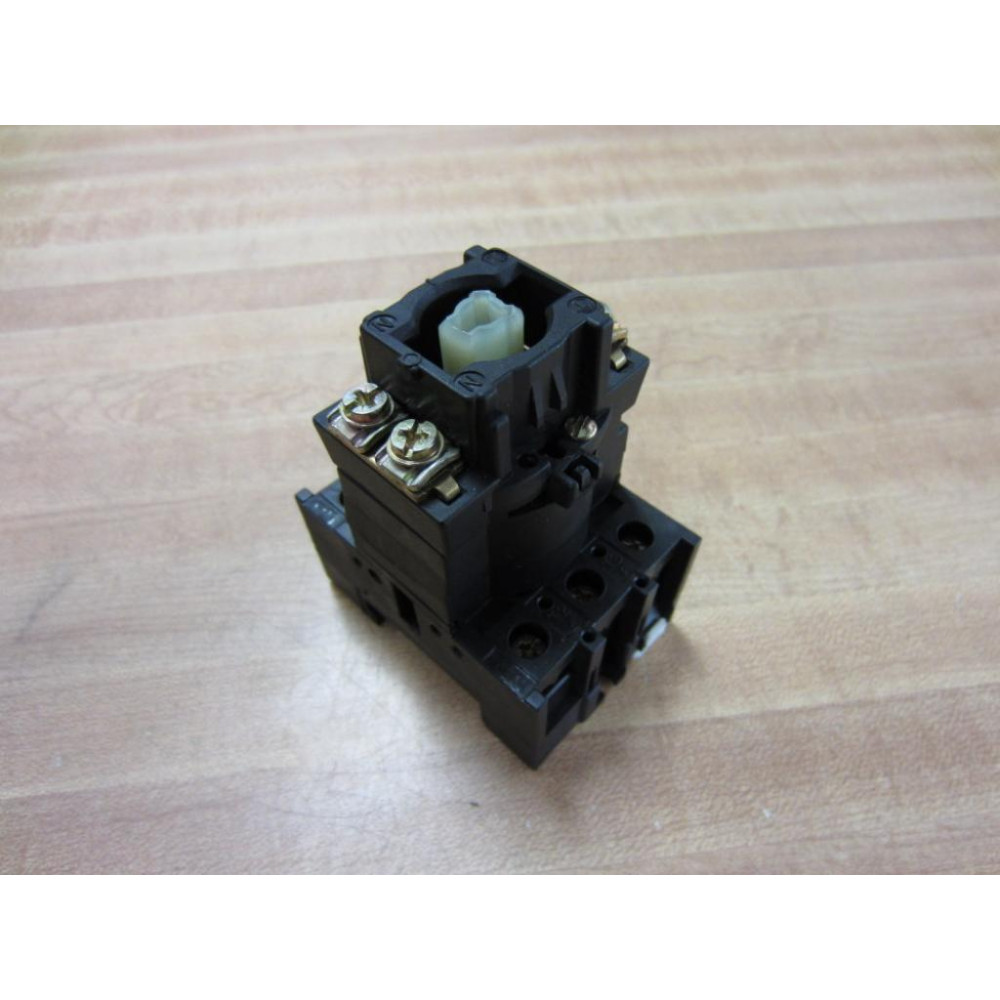 Moeller P1-25 Disconnect Switch Base P125 W4-Top Screw Terminals - New No Box