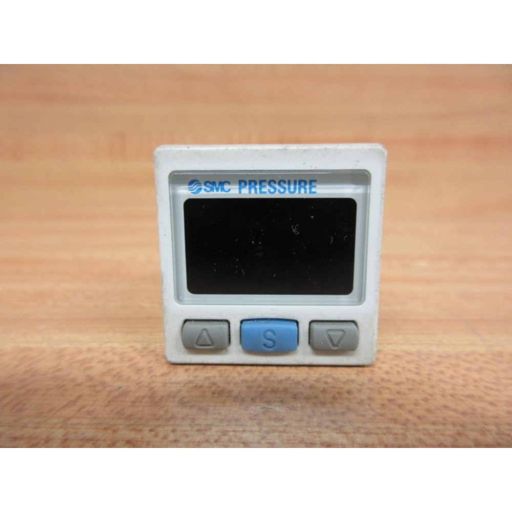 SMC ZSE30A-N01-P Pressure Switch ZSE30AN01P - Used