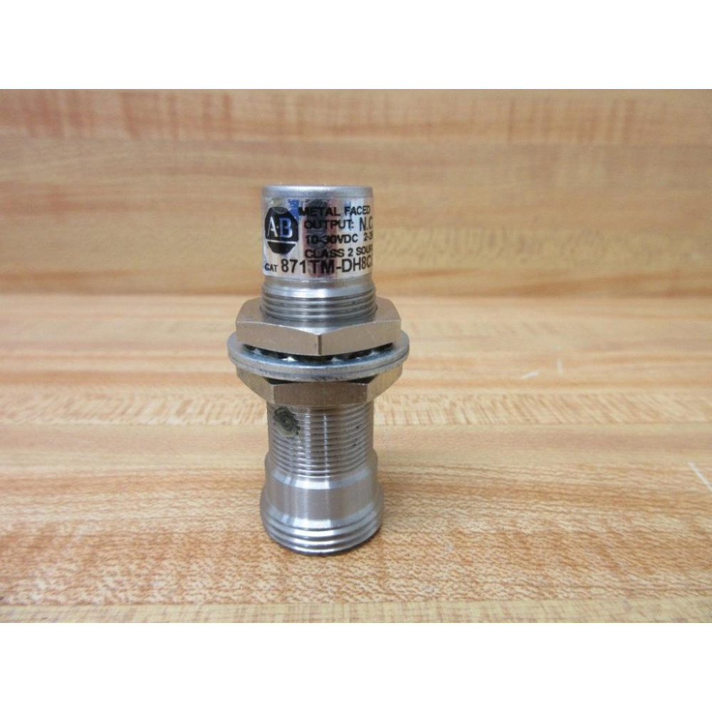 Allen Bradley 871TM-DH8CE18-N4 Inductive Sensor 871TMDH8CE18N4 - New No Box