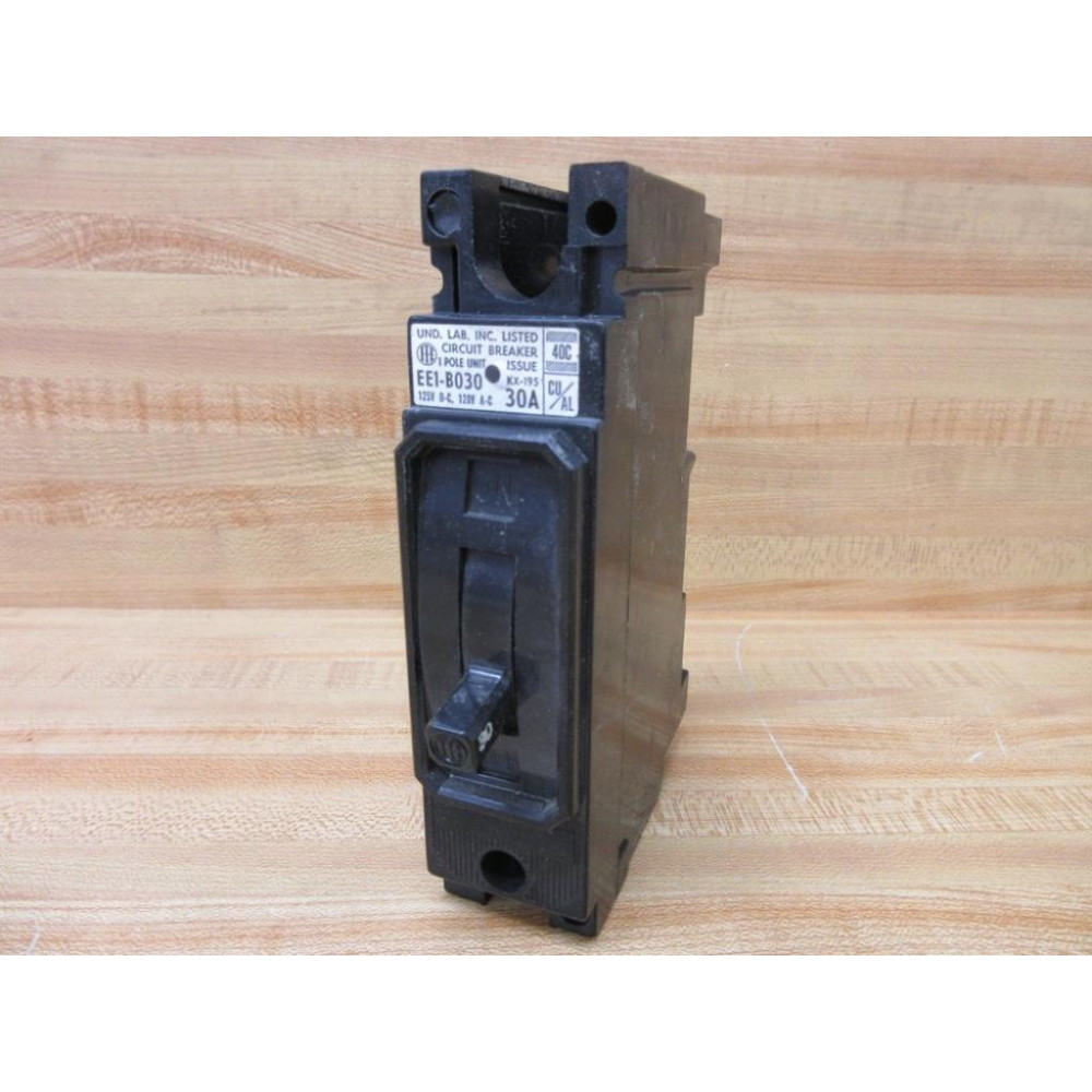 Siemens EE1-B030 Circuit Breaker EE1B030 - Used