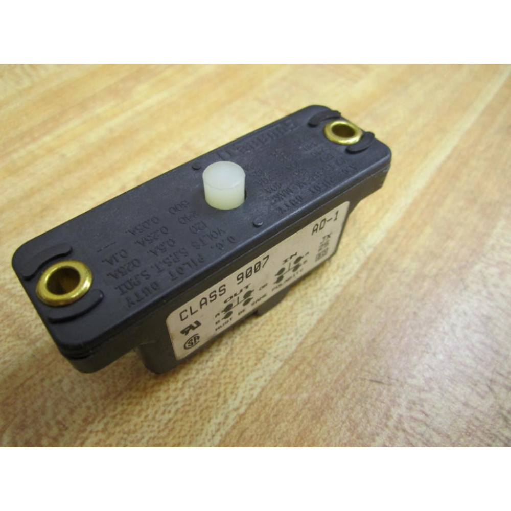 Square D 9007-AO-1 Snap Switch 9007-A0-1 - Used