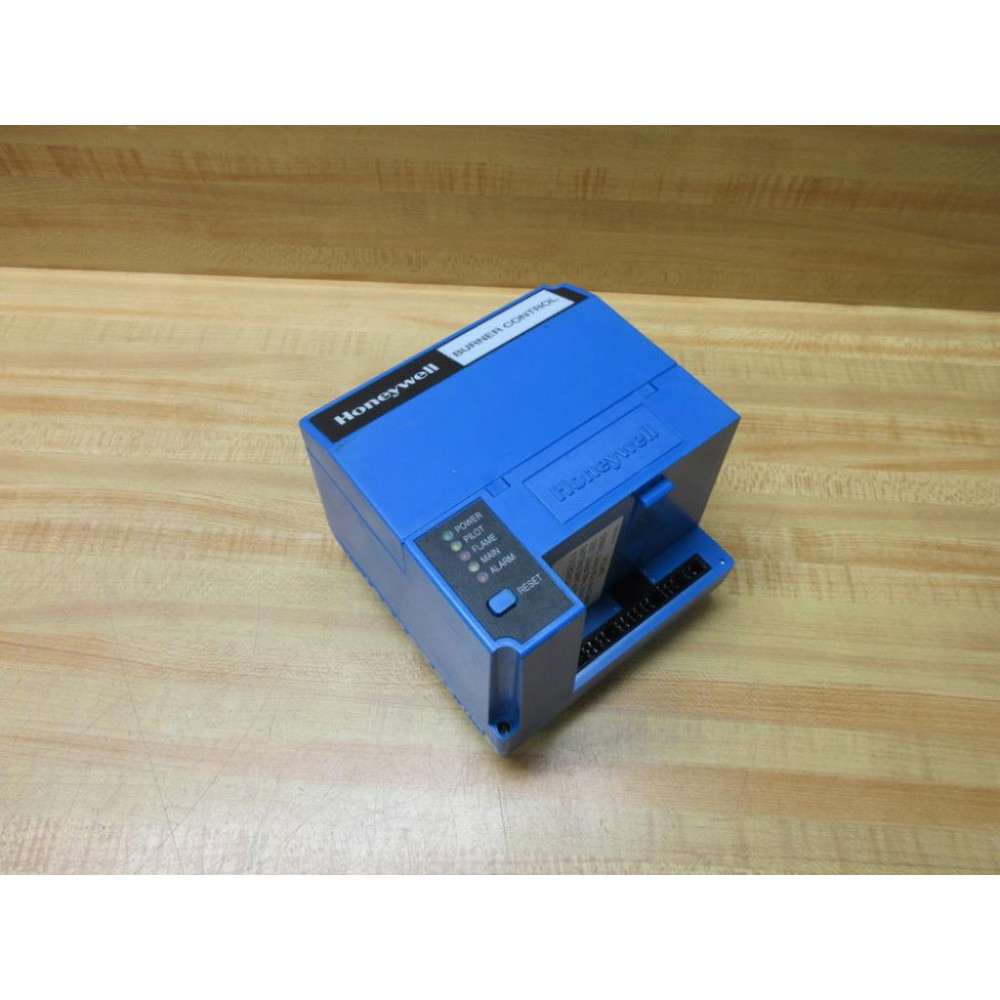 Honeywell RM7890 A 1056 Burner Control Unit RM7890A1056 - Used
