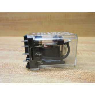 Cutler Hammer D5PR21A-120V Eaton Plug In Relay Series A2 - Used