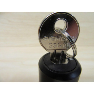 Siemens 3SU1050-5BF11-0AA0 Selector Switch