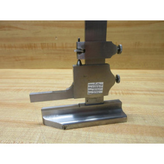 Brown & Sharpe 585 Height Gage WCase 0-12" - Used