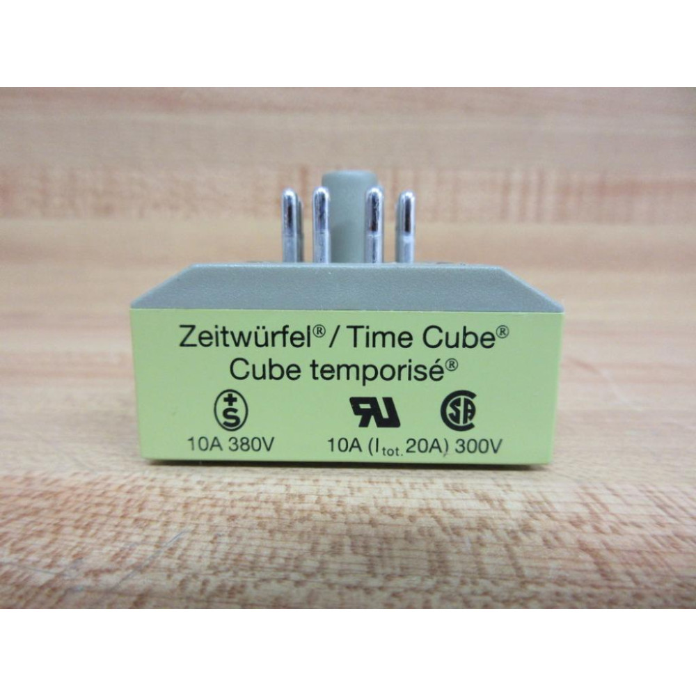 Multi Comat CT2-E20L Time Delay Relay CT2E20L - New No Box
