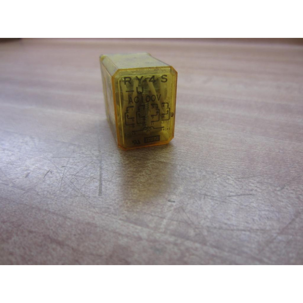 IDEC RY4S-U-AC100V Relay RY4S-U-100V AC - Used